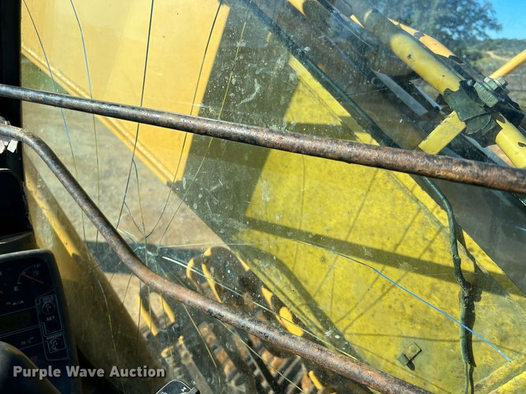 image for item DQ2260 2006 John Deere 160C LC  excavator