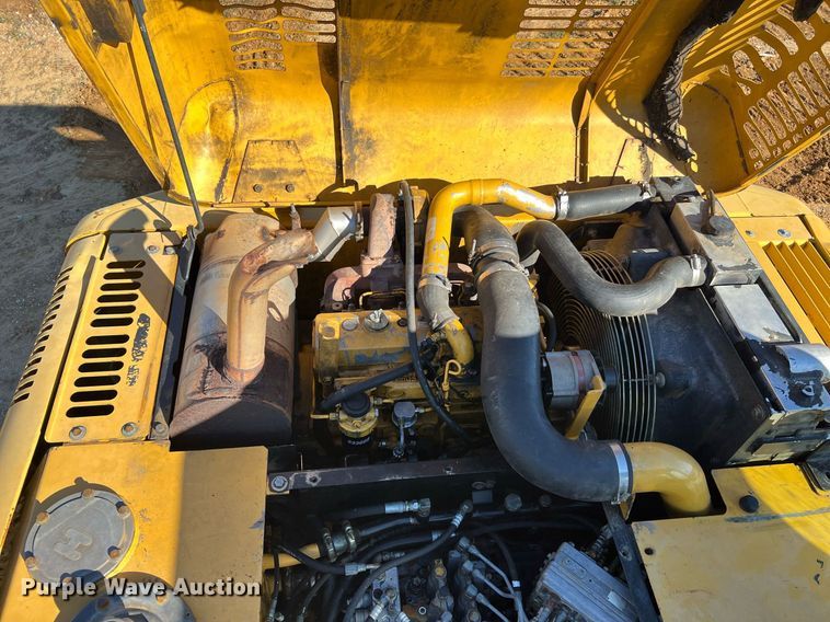 image for item DQ2260 2006 John Deere 160C LC  excavator