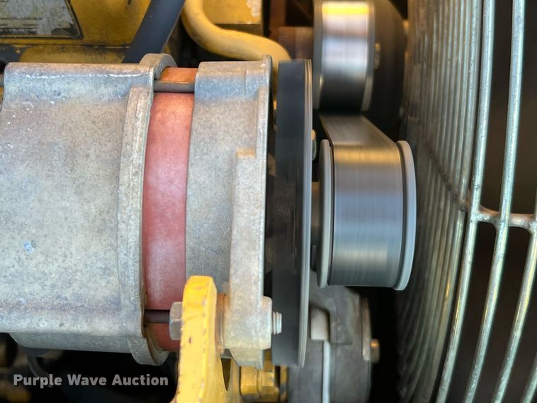 image for item DQ2260 2006 John Deere 160C LC  excavator