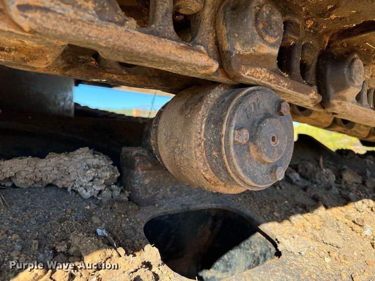 image for item DQ2260 2006 John Deere 160C LC  excavator