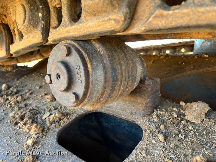 image for item DQ2260 2006 John Deere 160C LC  excavator