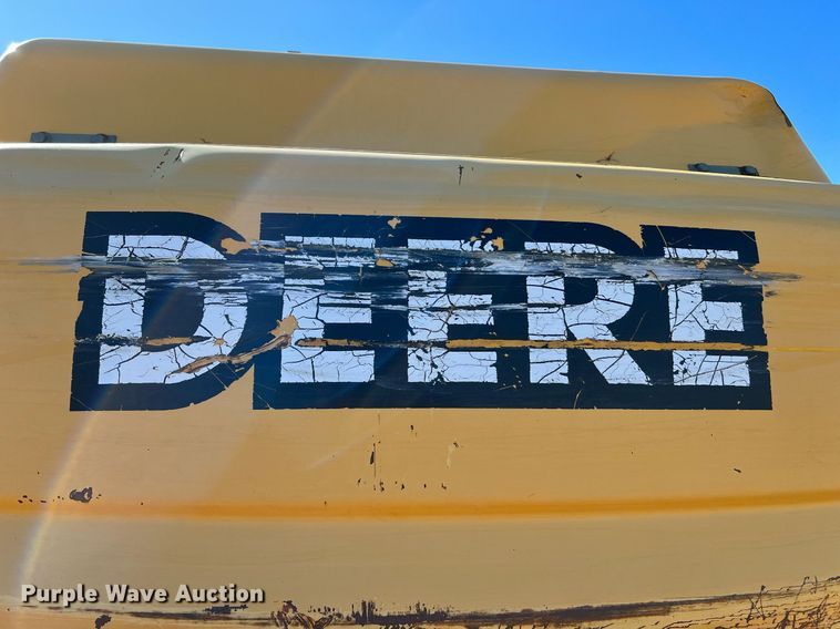 image for item DQ2260 2006 John Deere 160C LC  excavator