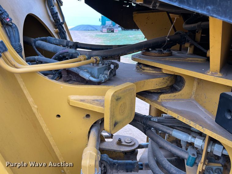 image for item DQ2297 2017 Caterpillar 926M  wheel loader