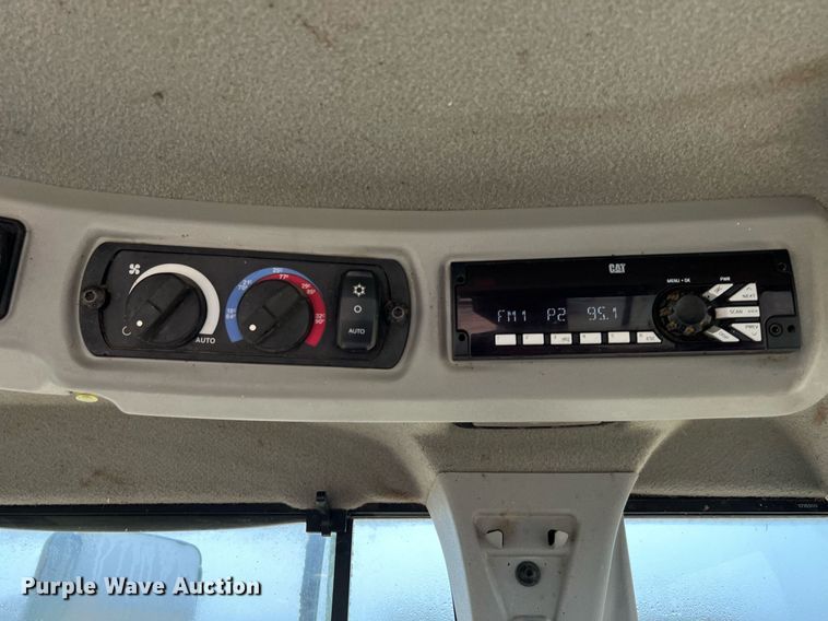 image for item DQ2297 2017 Caterpillar 926M  wheel loader