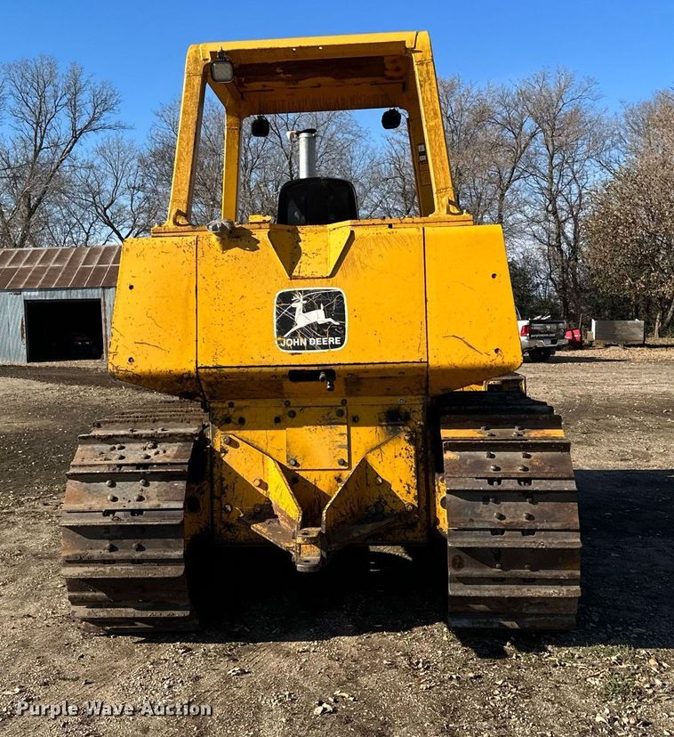 image for item DQ7391 1993 John Deere 850B  dozer