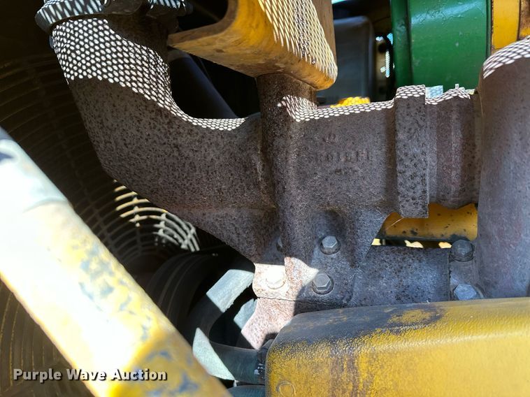 image for item DQ7391 1993 John Deere 850B  dozer