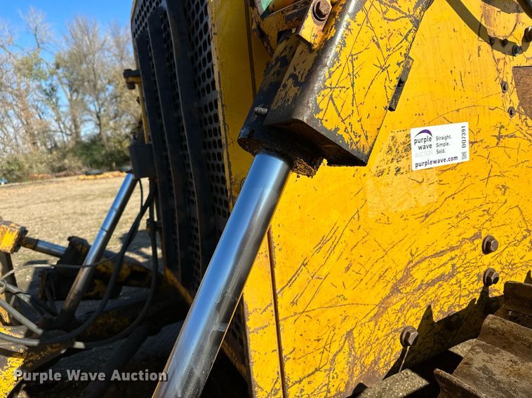 image for item DQ7391 1993 John Deere 850B  dozer