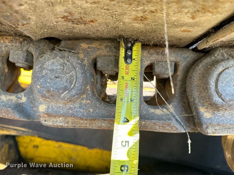 image for item DQ7391 1993 John Deere 850B  dozer