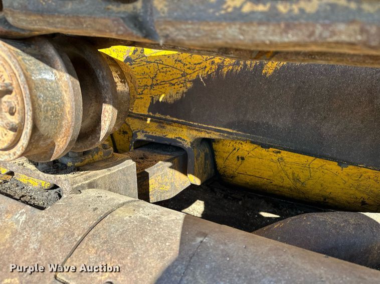 image for item DQ7391 1993 John Deere 850B  dozer