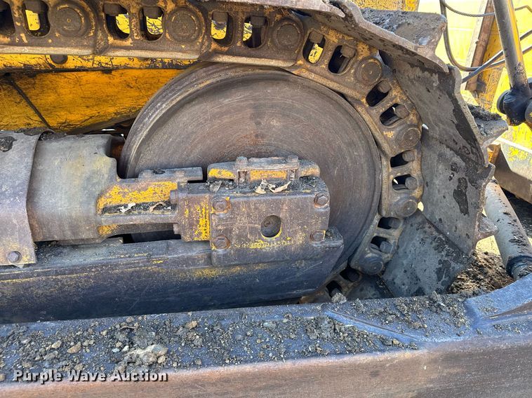 image for item DQ7391 1993 John Deere 850B  dozer