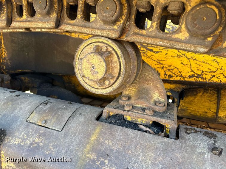 image for item DQ7391 1993 John Deere 850B  dozer