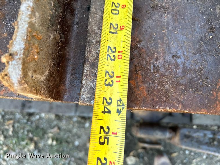 image for item DQ7391 1993 John Deere 850B  dozer