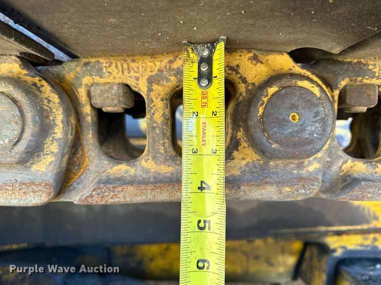 image for item DQ7391 1993 John Deere 850B  dozer