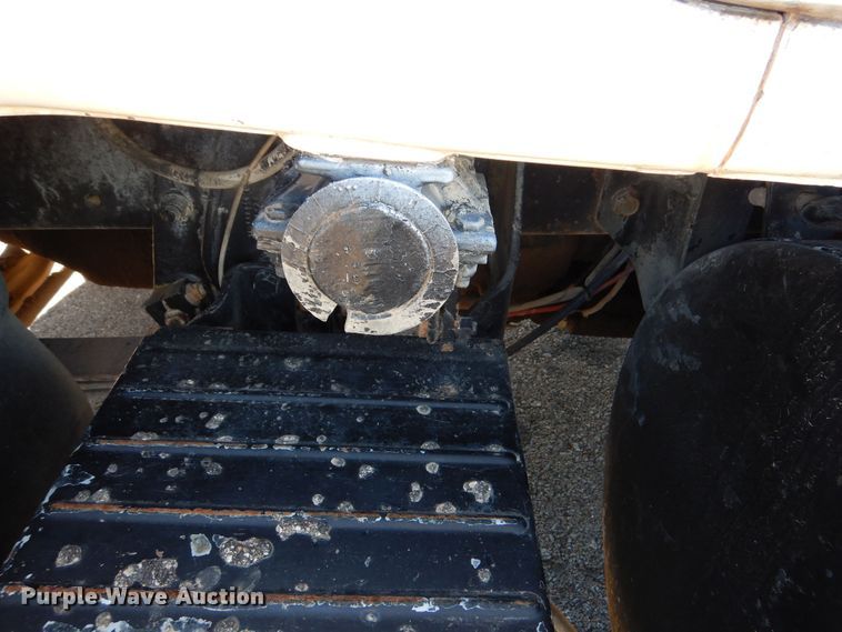 image for item DR5814 1988 Mack  dump truck