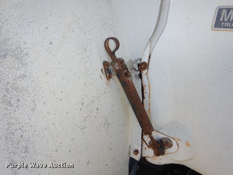 image for item DR5814 1988 Mack  dump truck