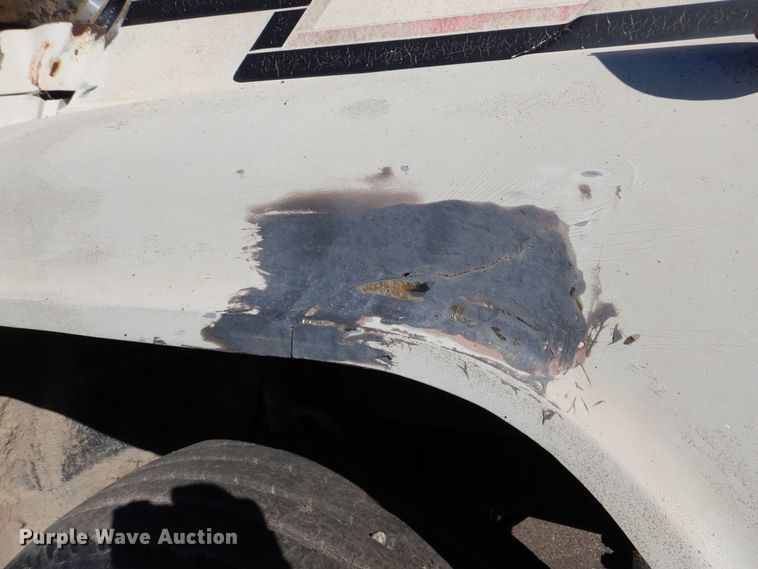 image for item DR5814 1988 Mack  dump truck