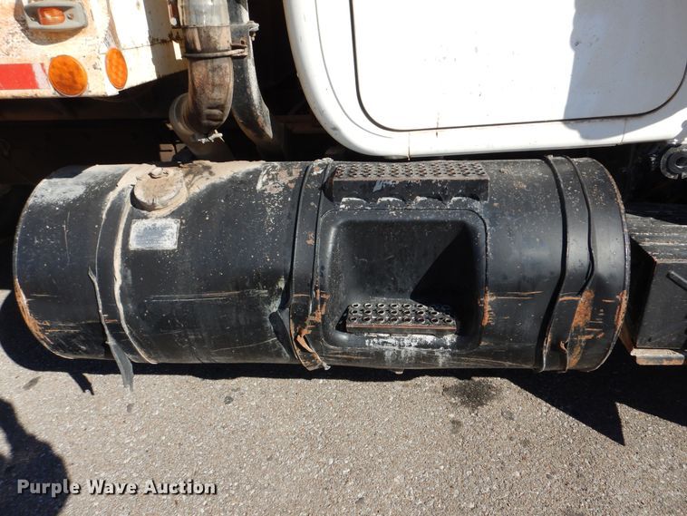 image for item DR5814 1988 Mack  dump truck