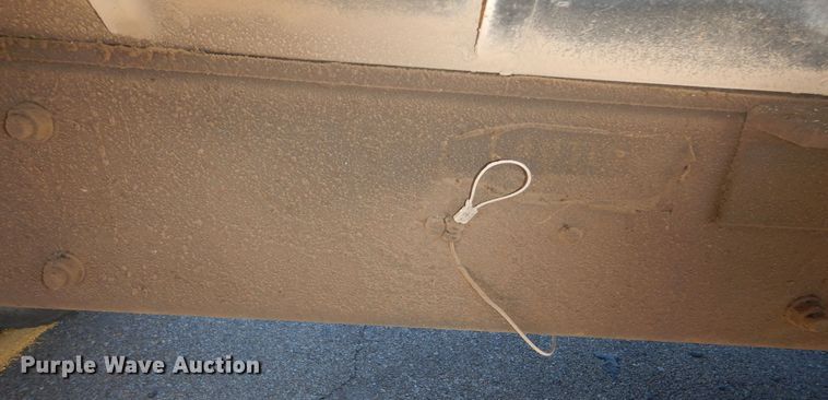 image for item DR5814 1988 Mack  dump truck