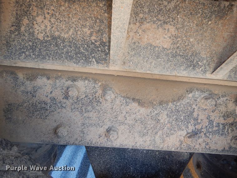 image for item DR5814 1988 Mack  dump truck