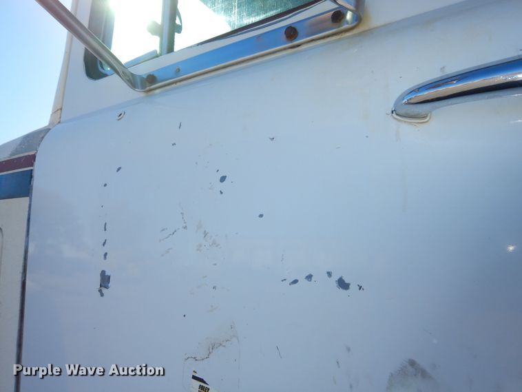 image for item DR5814 1988 Mack  dump truck