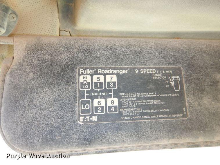 image for item DR5814 1988 Mack  dump truck