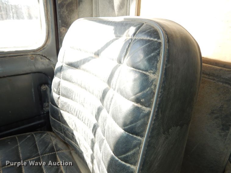 image for item DR5814 1988 Mack  dump truck