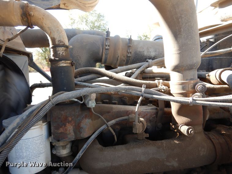 image for item DR5814 1988 Mack  dump truck