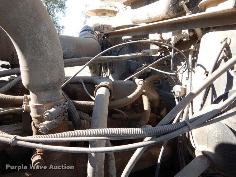 image for item DR5814 1988 Mack  dump truck