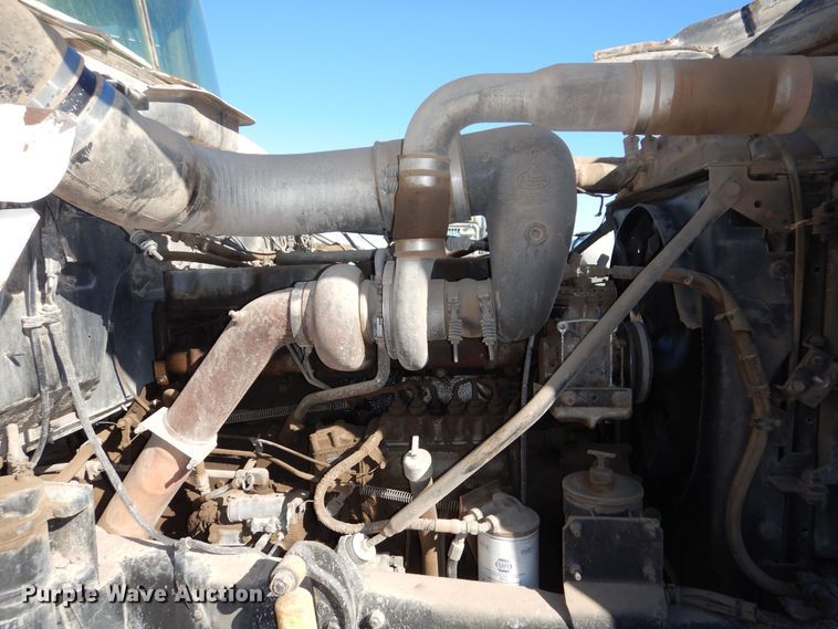 image for item DR5814 1988 Mack  dump truck