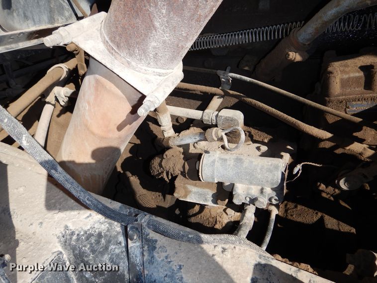 image for item DR5814 1988 Mack  dump truck
