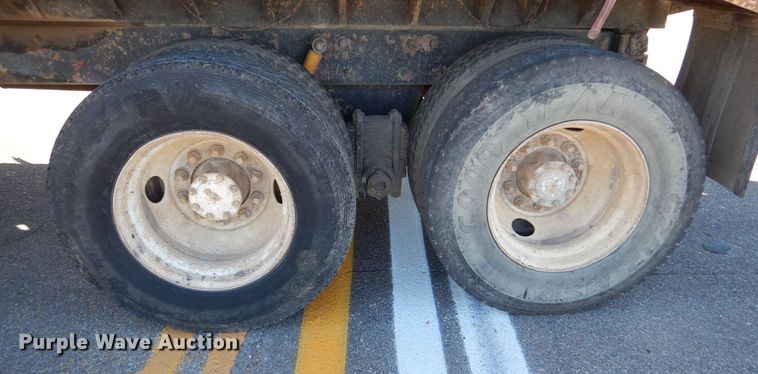 image for item DR5814 1988 Mack  dump truck