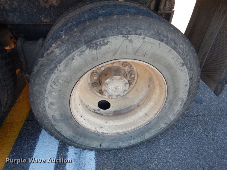 image for item DR5814 1988 Mack  dump truck