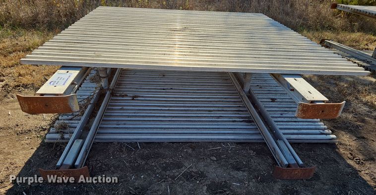 image for item DR5886 Trench box