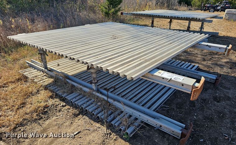 image for item DR5886 Trench box