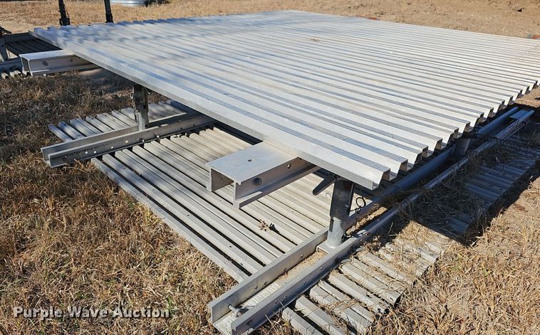 image for item DR5886 Trench box