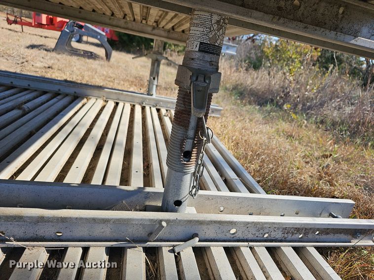 image for item DR5886 Trench box