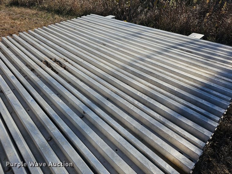 image for item DR5886 Trench box