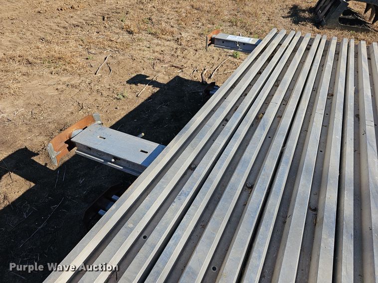 image for item DR5886 Trench box