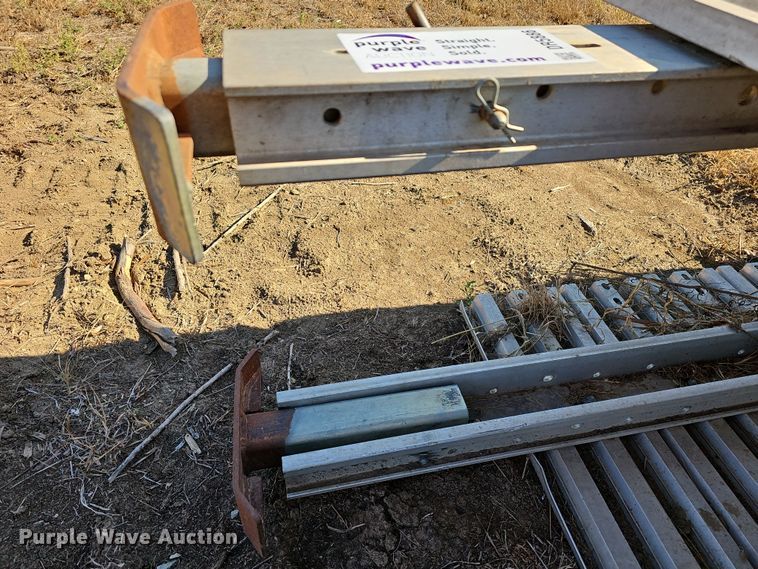 image for item DR5886 Trench box