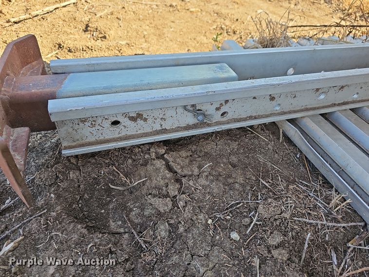 image for item DR5886 Trench box