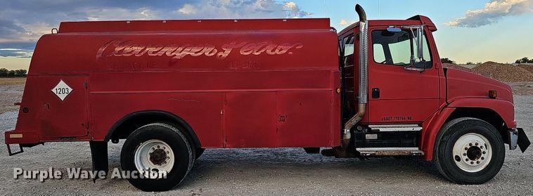 image for item DS5640 1999 Freightliner FL70  fuel truck