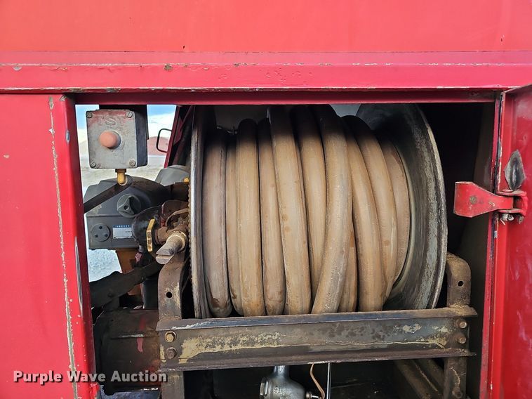 image for item DS5640 1999 Freightliner FL70  fuel truck