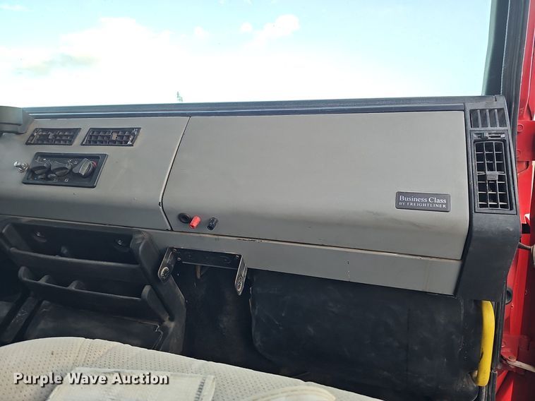 image for item DS5640 1999 Freightliner FL70  fuel truck