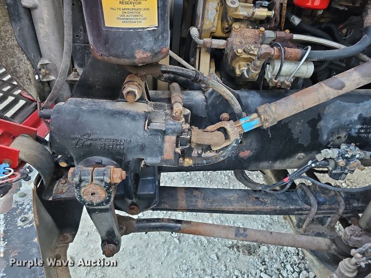 image for item DS5640 1999 Freightliner FL70  fuel truck