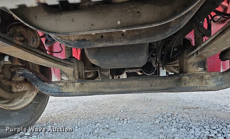 image for item DS5640 1999 Freightliner FL70  fuel truck