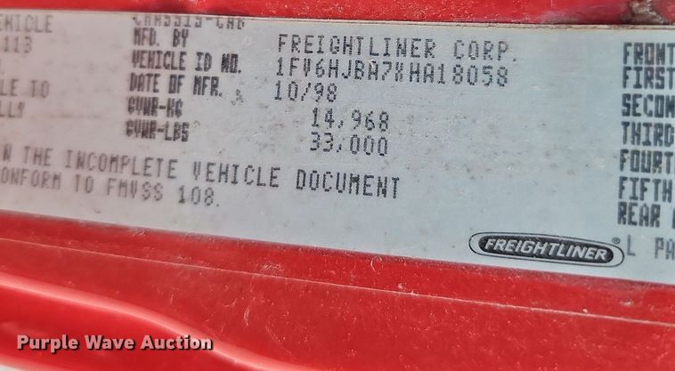 image for item DS5640 1999 Freightliner FL70  fuel truck