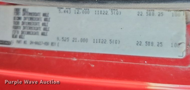 image for item DS5640 1999 Freightliner FL70  fuel truck