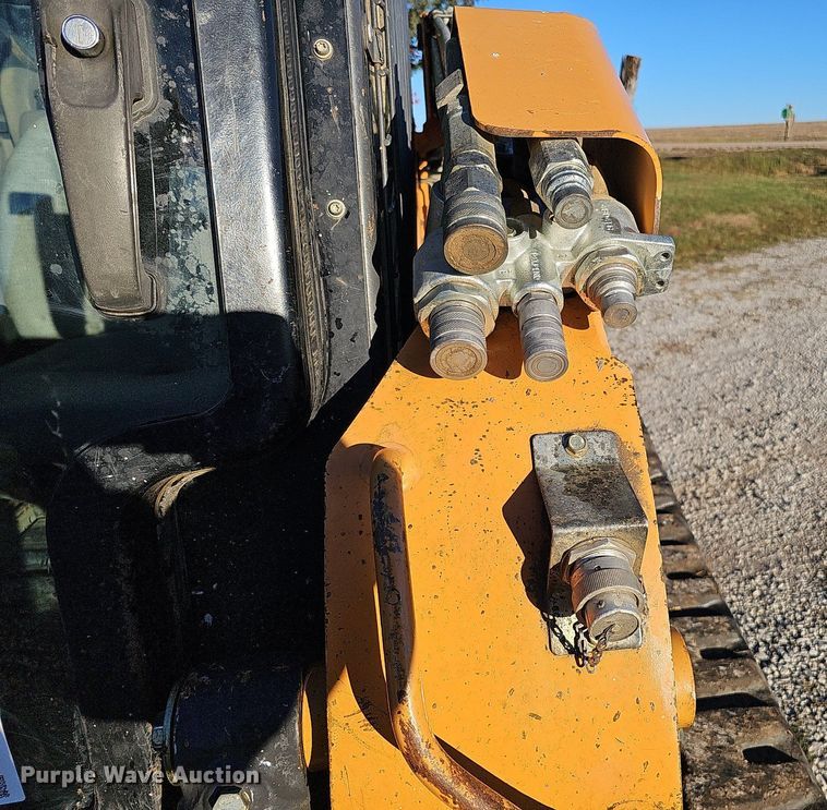 image for item DS5649 2012 Case TR320  tracked skid steer loader