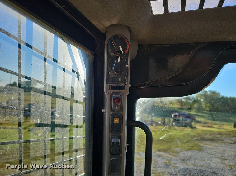 image for item DS5649 2012 Case TR320  tracked skid steer loader