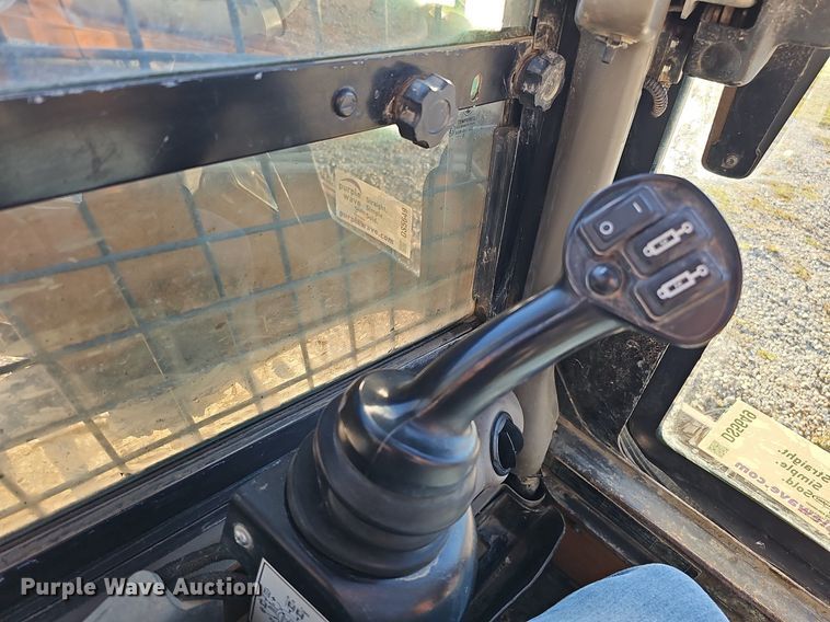 image for item DS5649 2012 Case TR320  tracked skid steer loader